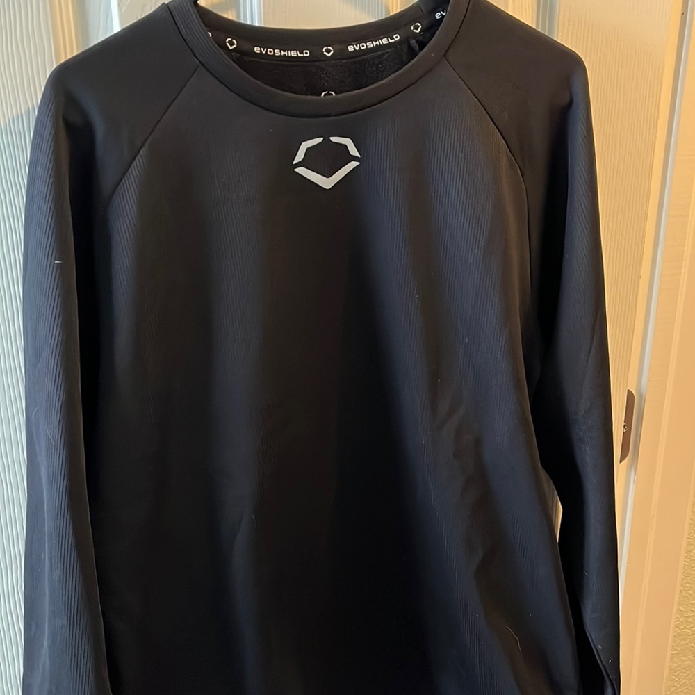 Black Evoshield men’s fleece sweatshirt size medium.